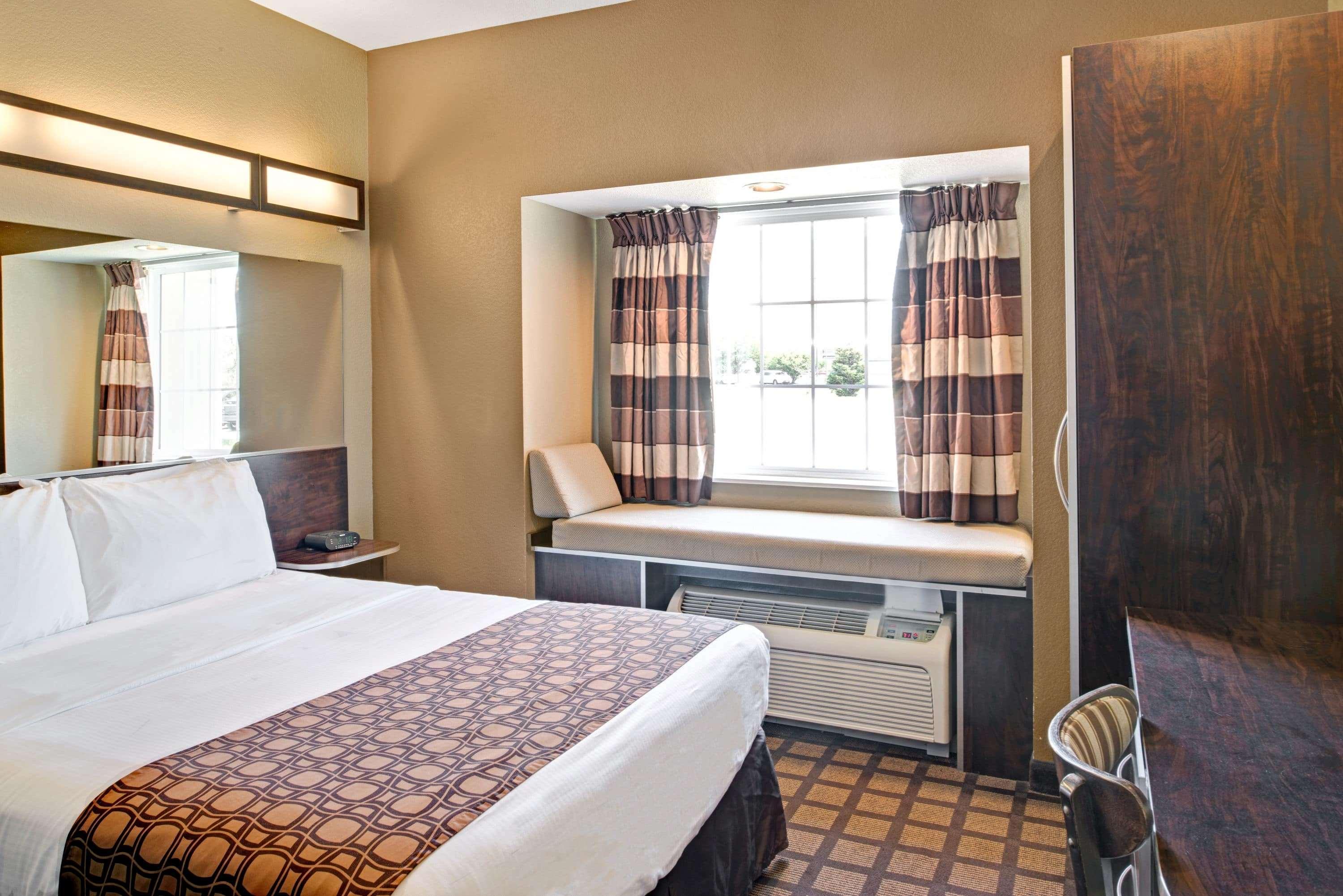 Microtel Inn & Suites By Wyndham Bluffs Council Bluffs Exteriör bild