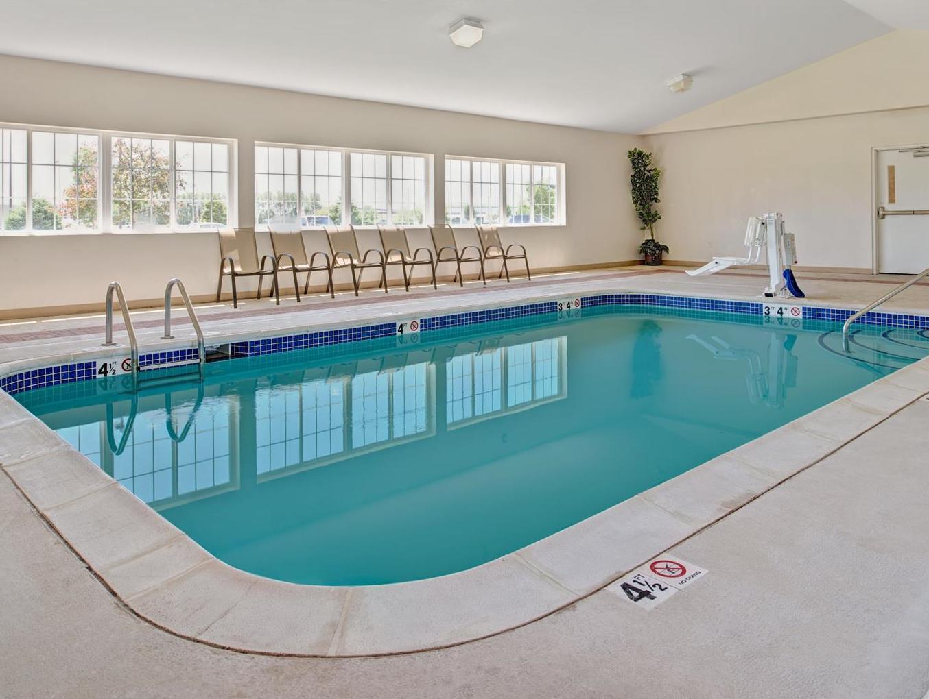 Microtel Inn & Suites By Wyndham Bluffs Council Bluffs Exteriör bild