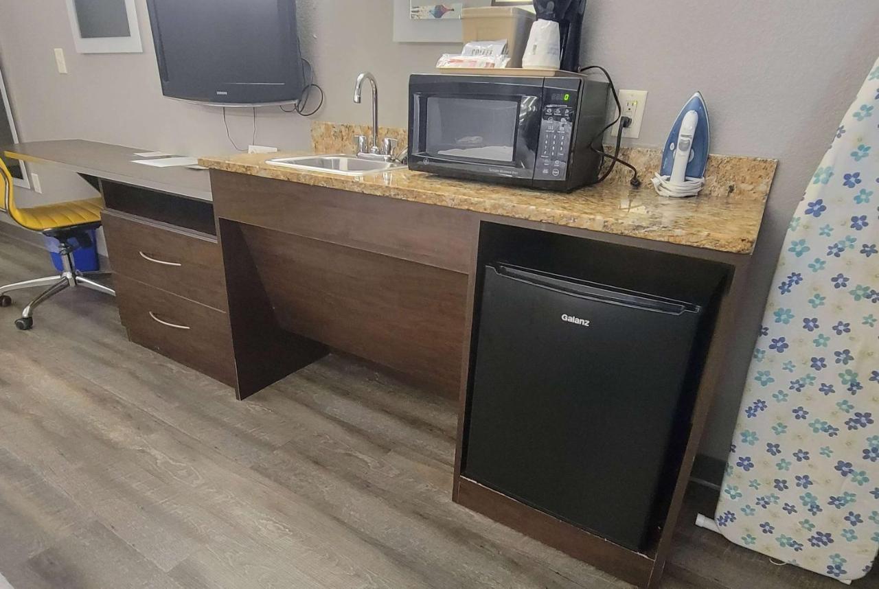 Microtel Inn & Suites By Wyndham Bluffs Council Bluffs Exteriör bild