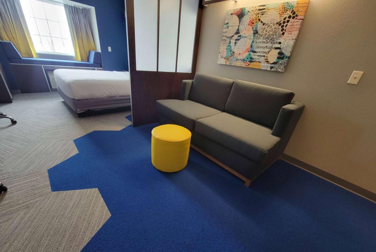 Microtel Inn & Suites By Wyndham Bluffs Council Bluffs Exteriör bild