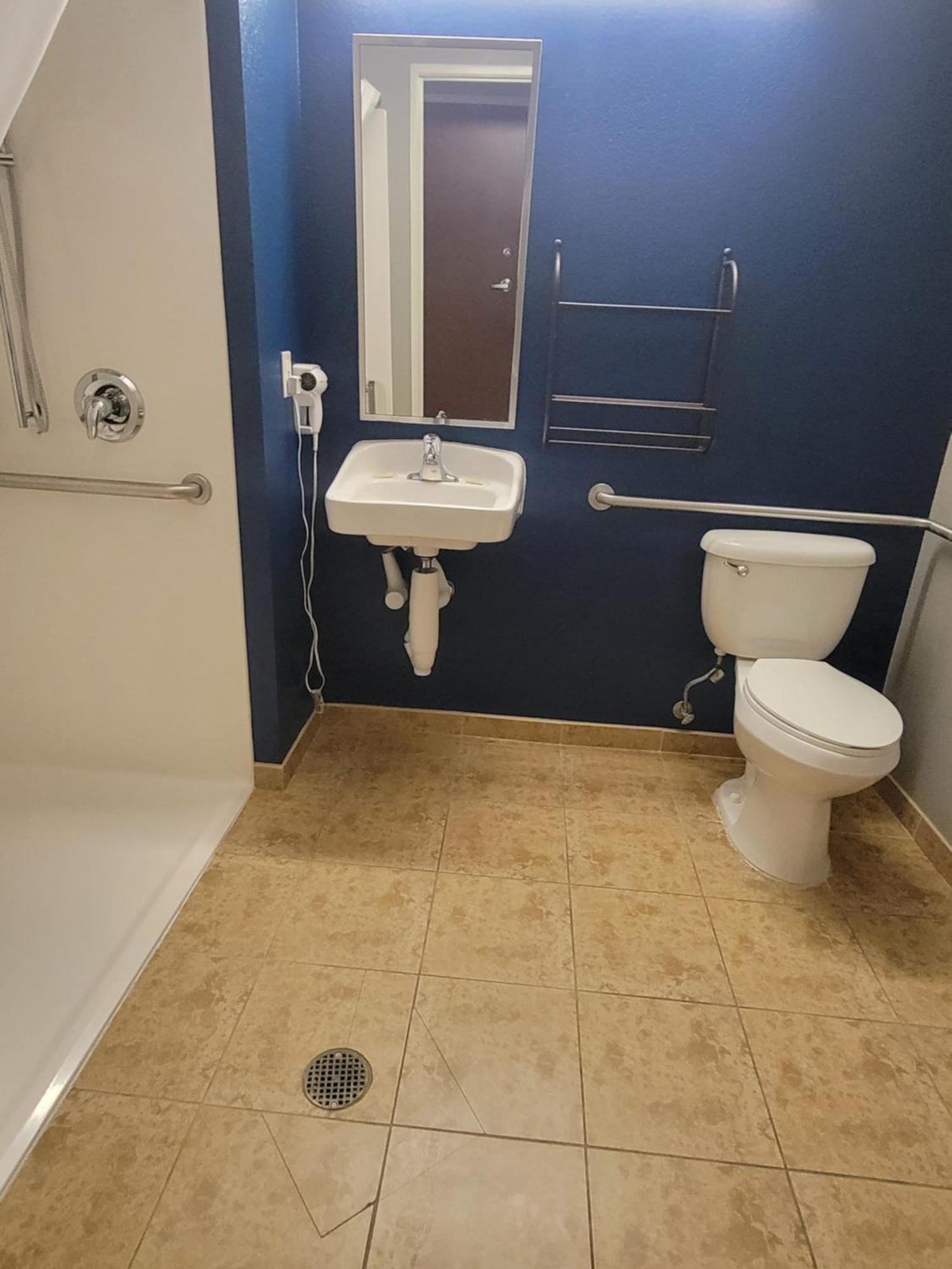 Microtel Inn & Suites By Wyndham Bluffs Council Bluffs Exteriör bild
