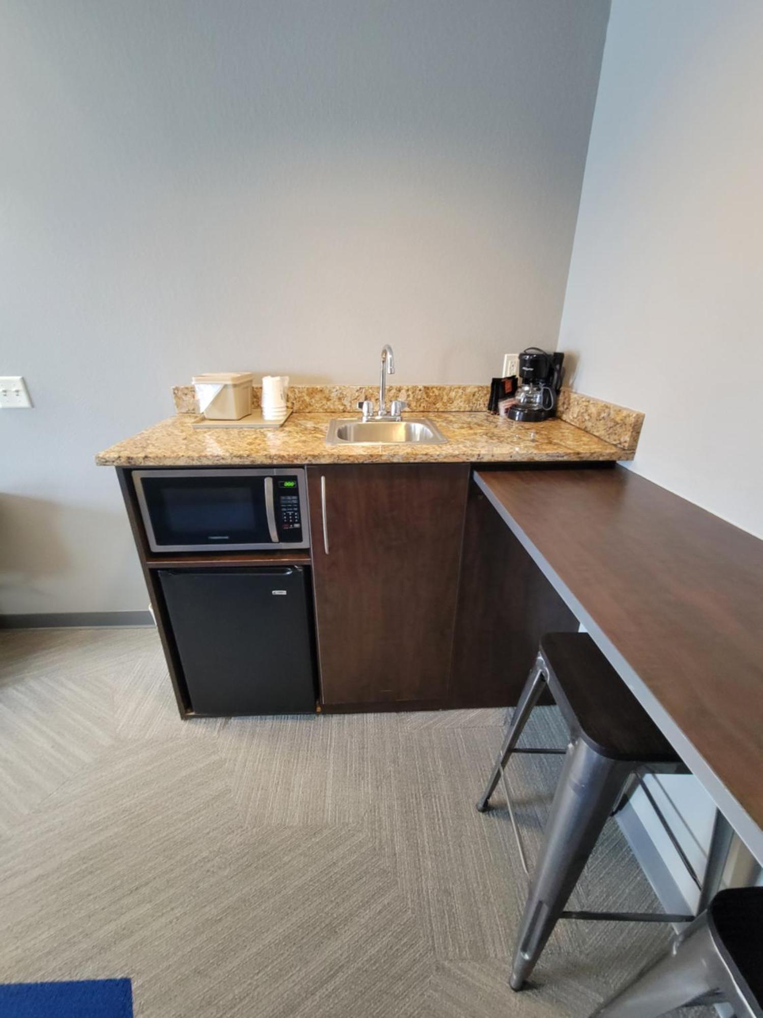 Microtel Inn & Suites By Wyndham Bluffs Council Bluffs Exteriör bild