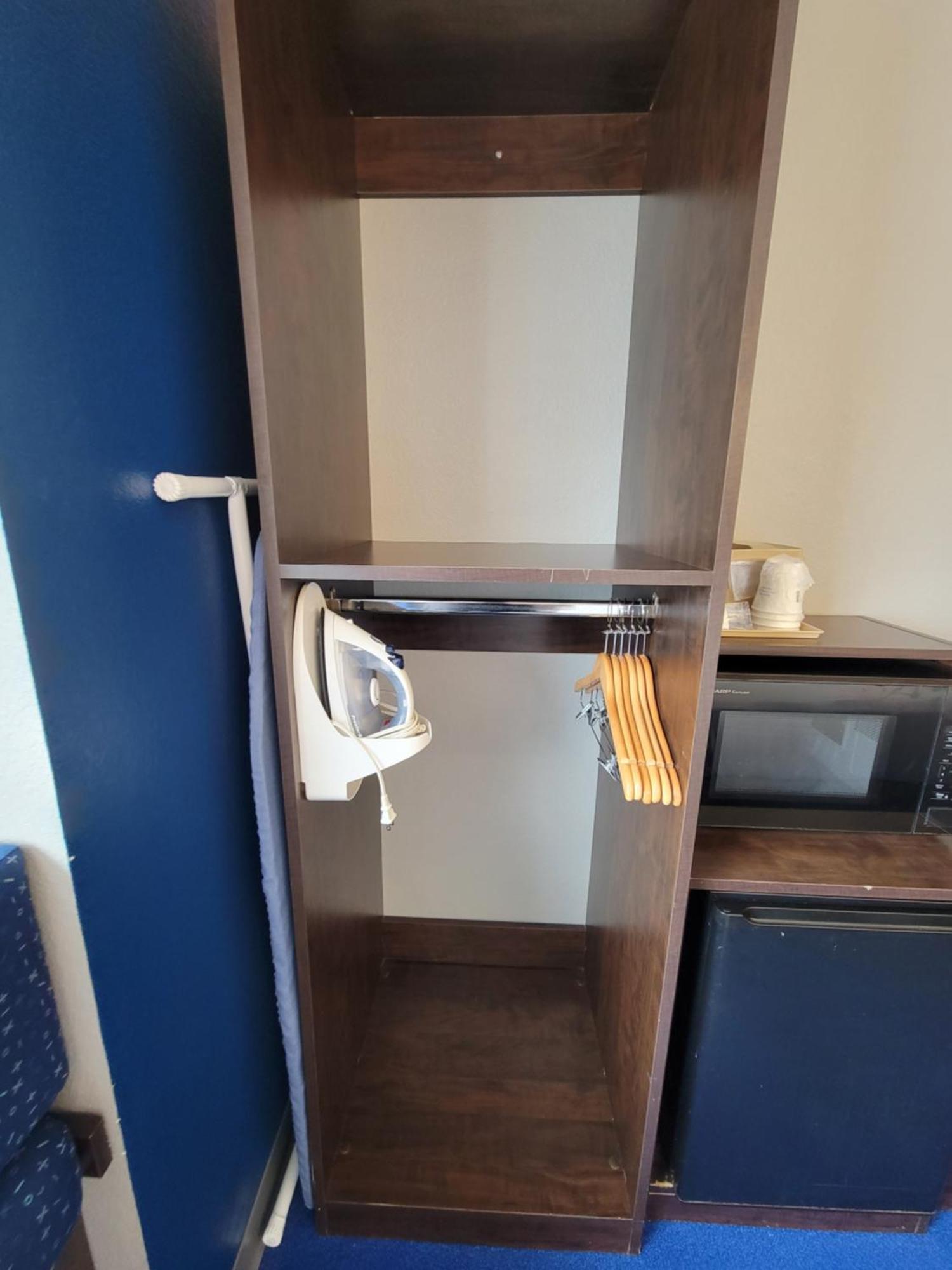 Microtel Inn & Suites By Wyndham Bluffs Council Bluffs Exteriör bild